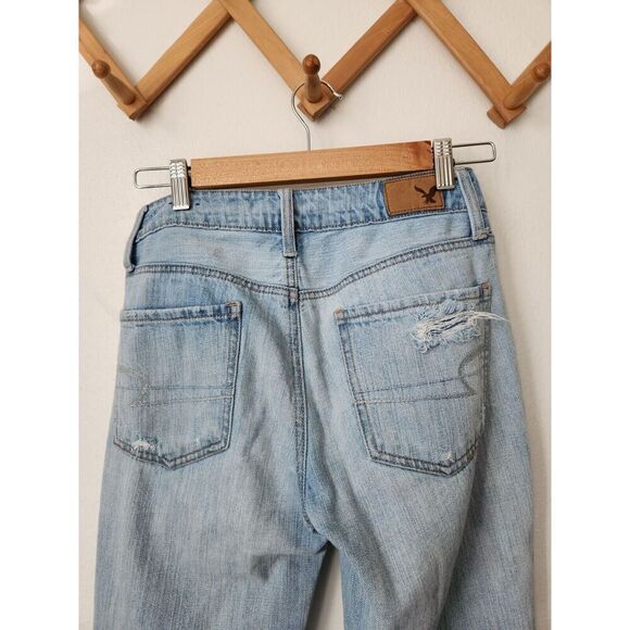 American Eagle womens 2 TOMGIRL blow out knee faded button fly‎ jeans - Picture 3 of 6